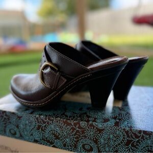 Eurosoft Brown Leather Studded Clog Mules with Buckle Women's Size‎ 6